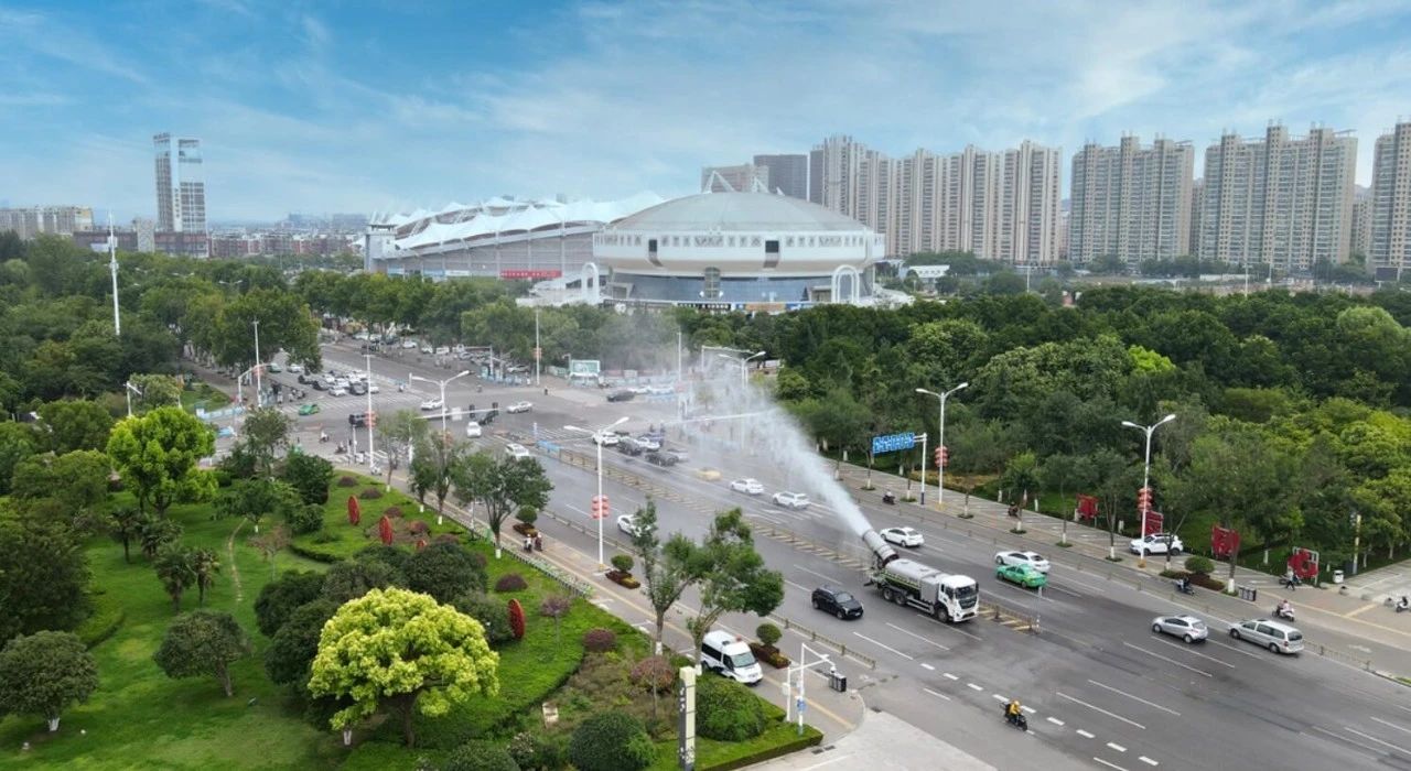 AG庄闲游戏环境荣登“城市服务十大影响力企业”和“环卫装备十大影响力企业”双榜